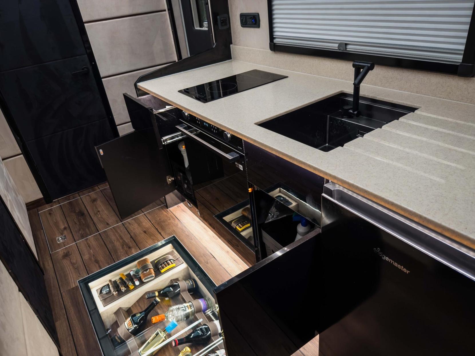 MAN HX60 MAN OVERLANDER CUSTOM