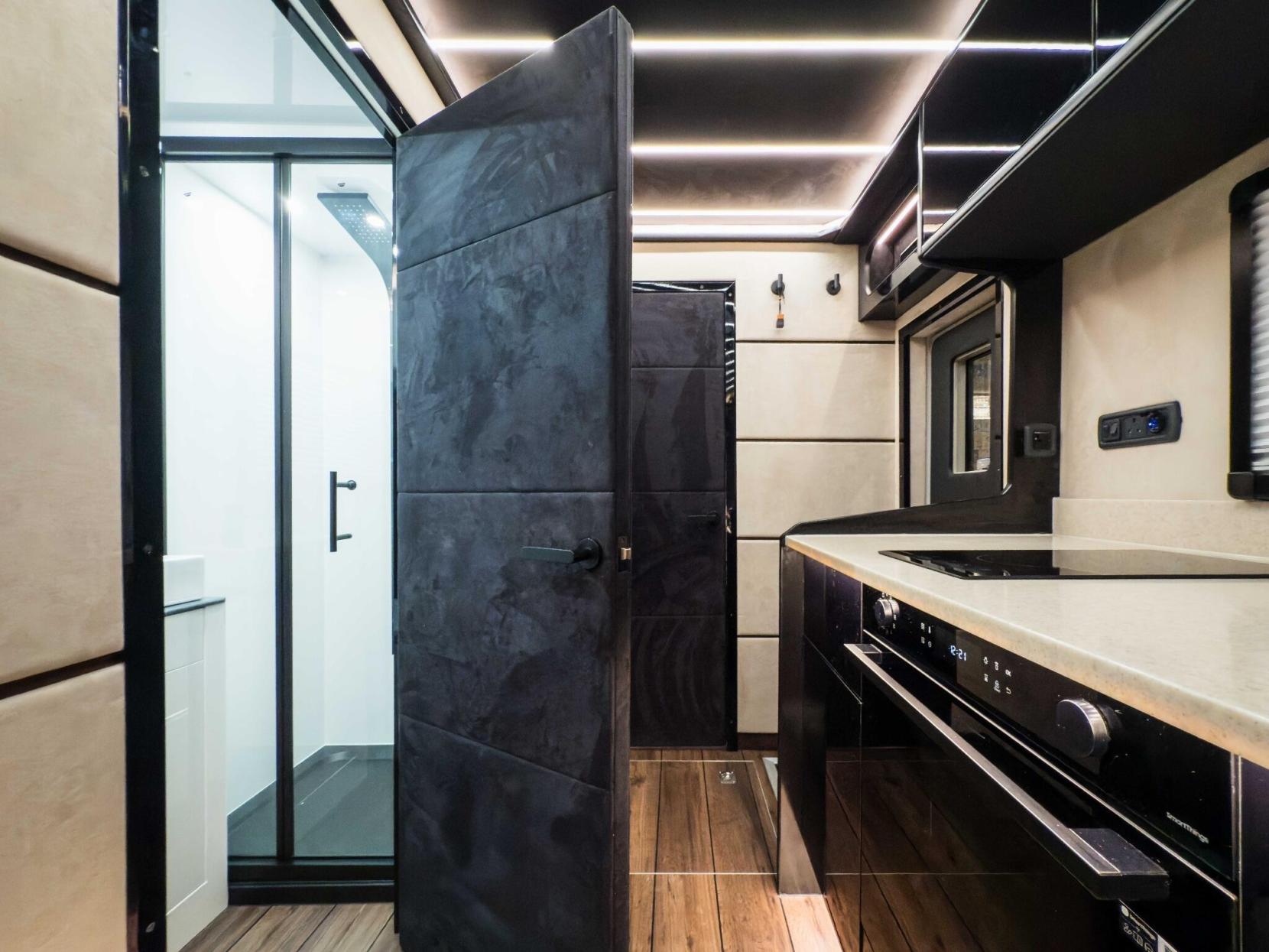 MAN HX60 MAN OVERLANDER CUSTOM