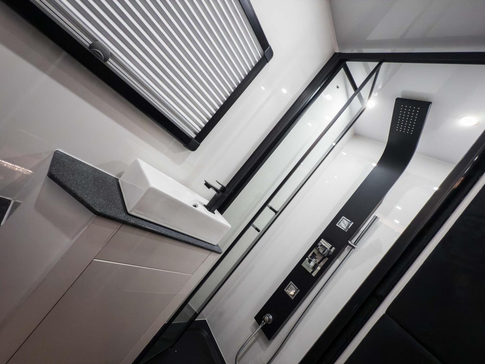 MAN HX60 MAN OVERLANDER CUSTOM