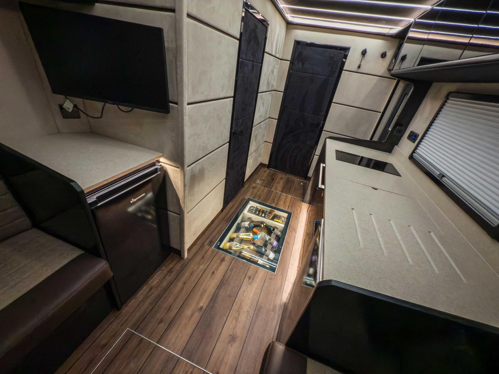 MAN HX60 MAN OVERLANDER CUSTOM