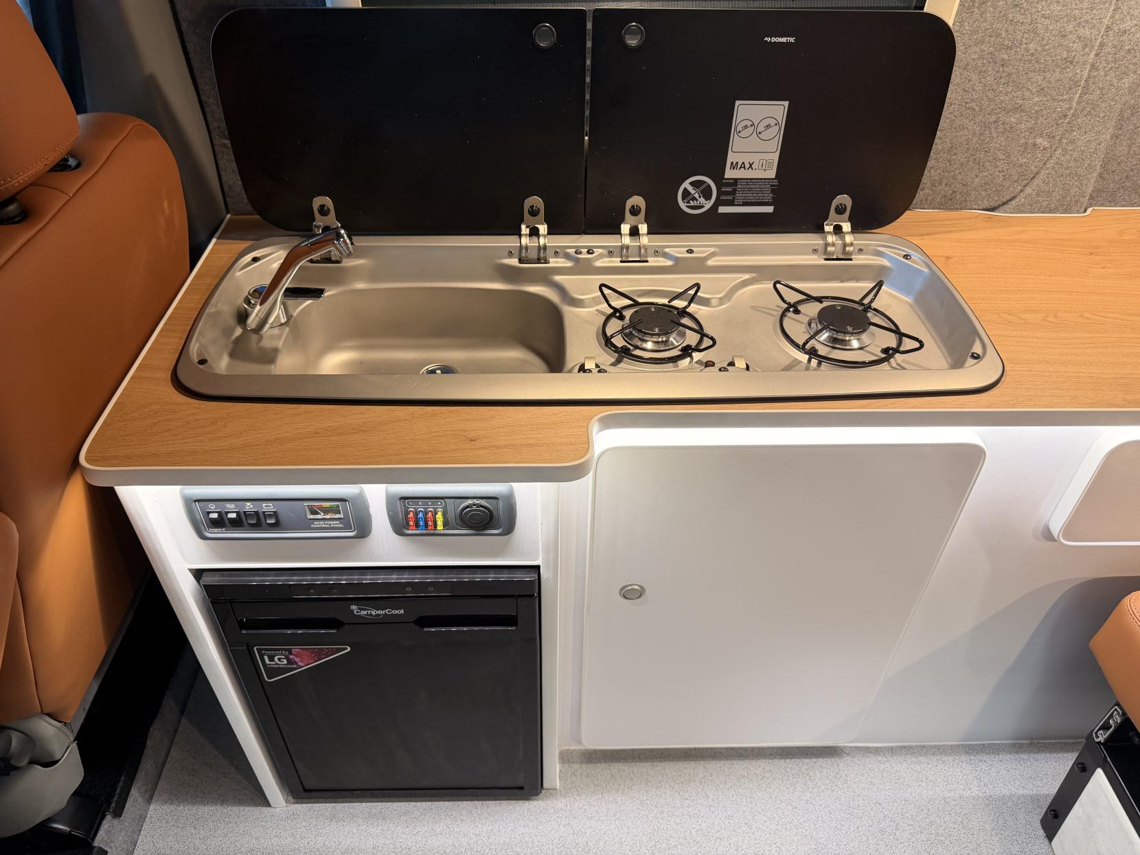 Vauxhall Vivaro Camper Van Motorhome 2.0 Vauxhall Vivaro Camper Van Diesel Manual Converted 4 Berth