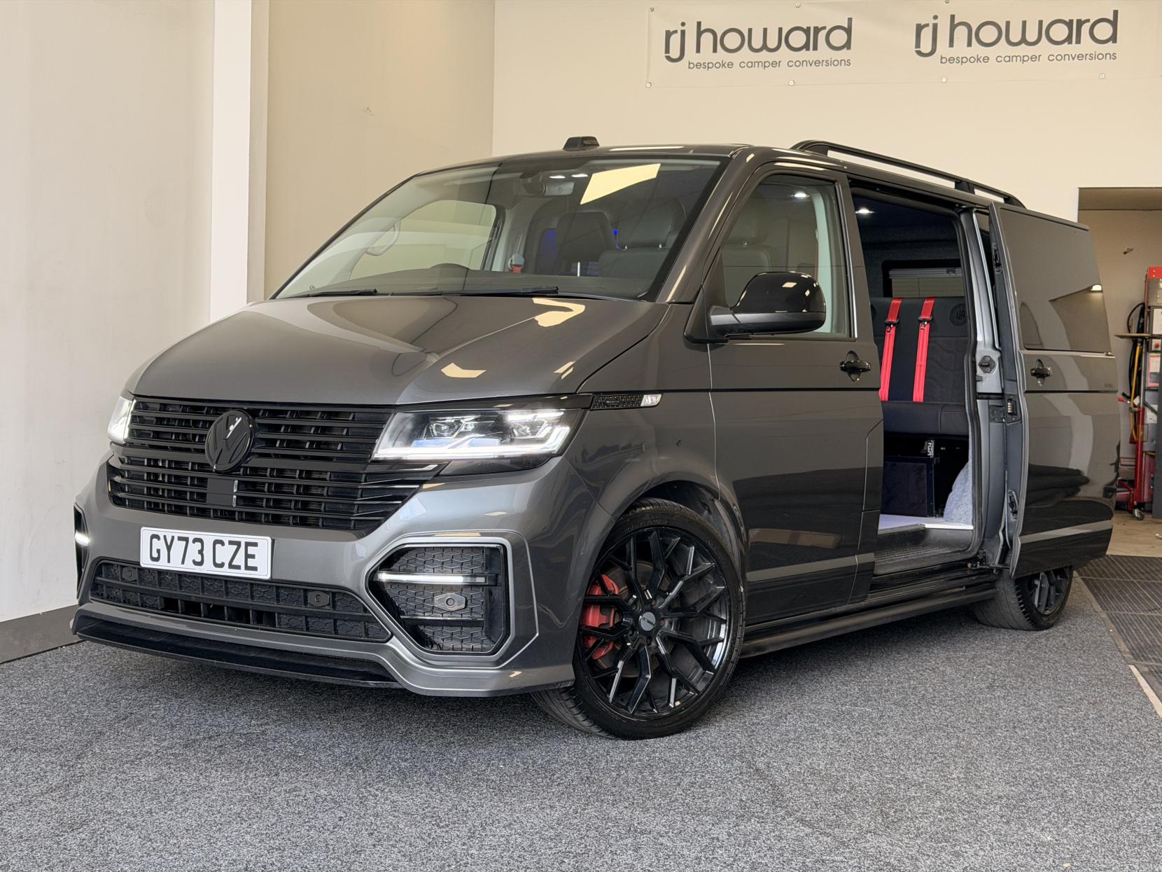 Volkswagen Transporter 2.0 BiTDI T30 Highline Panel Van 5dr Diesel DSG FWD SWB Euro 6 (s/s) (204 ps)