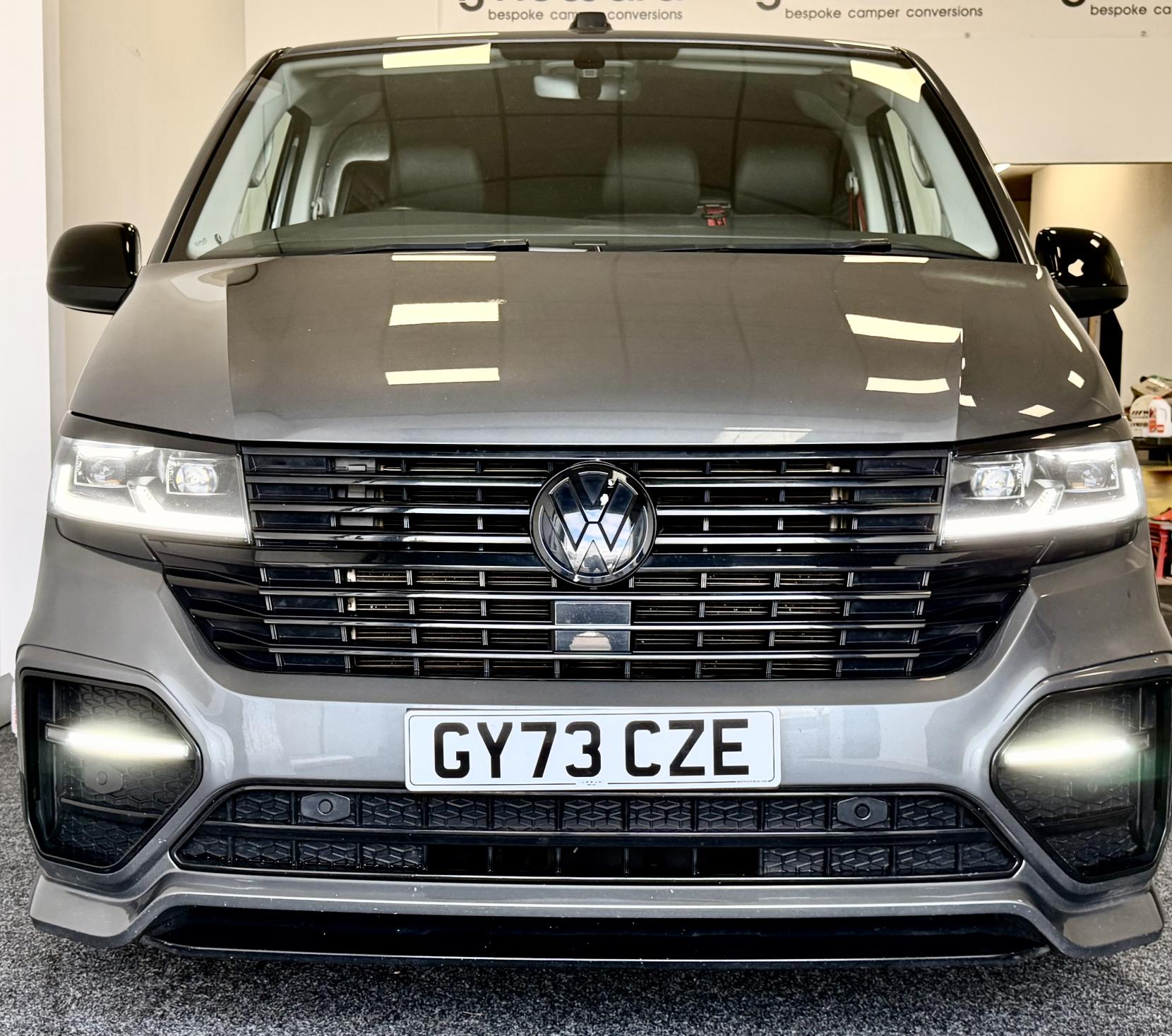 Volkswagen Transporter 2.0 BiTDI T30 Highline Panel Van 5dr Diesel DSG FWD SWB Euro 6 (s/s) (204 ps)