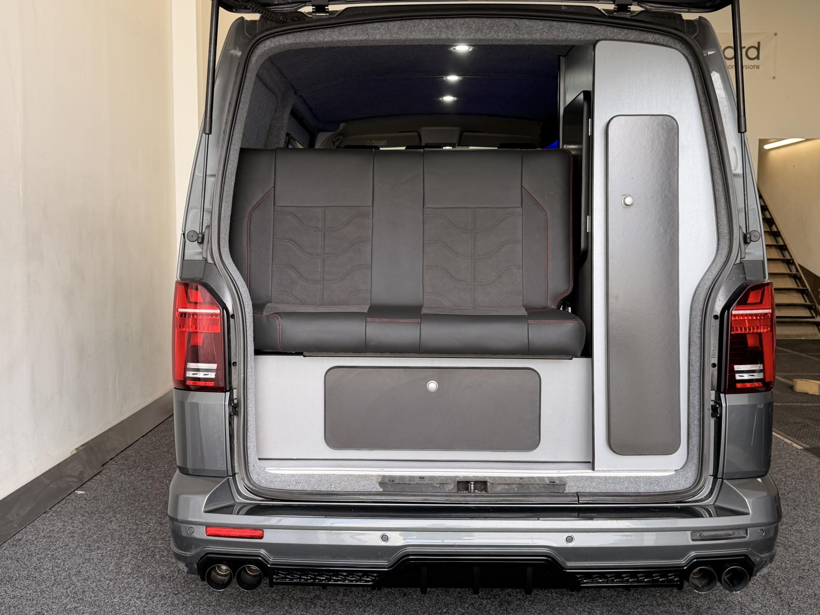 Volkswagen Transporter 2.0 BiTDI T30 Highline Panel Van 5dr Diesel DSG FWD SWB Euro 6 (s/s) (204 ps)