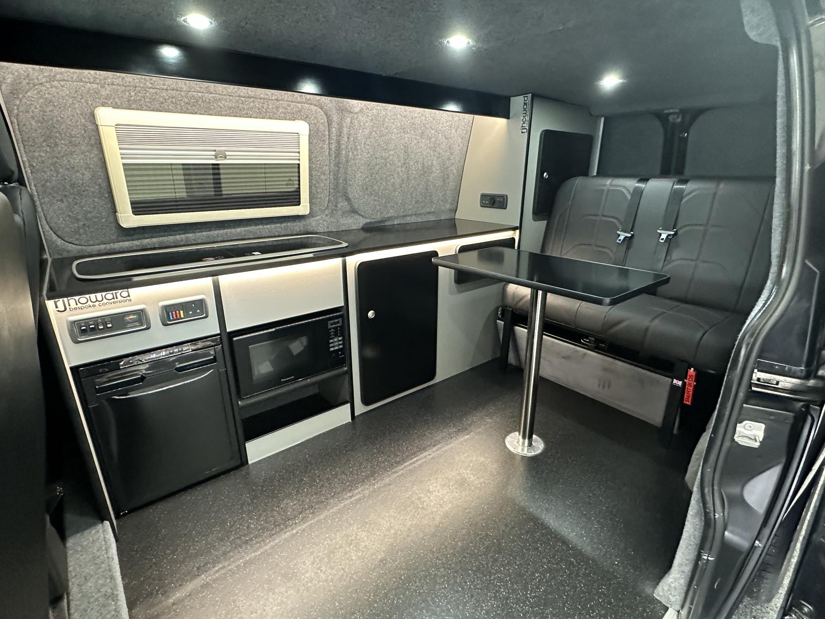 Ford Transit Custom Camper Van 4 Berth Pop Top 2.0 Transit Custom Camper Van Motorhome Conversion 4 Berth Pop Top