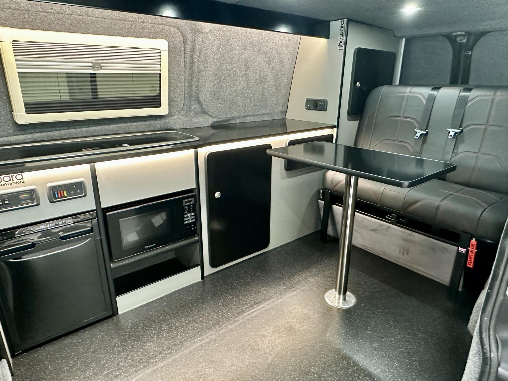 Ford Transit Custom Camper Van 4 Berth Pop Top 2.0 Transit Custom Camper Van Motorhome Conversion 4 Berth Pop Top